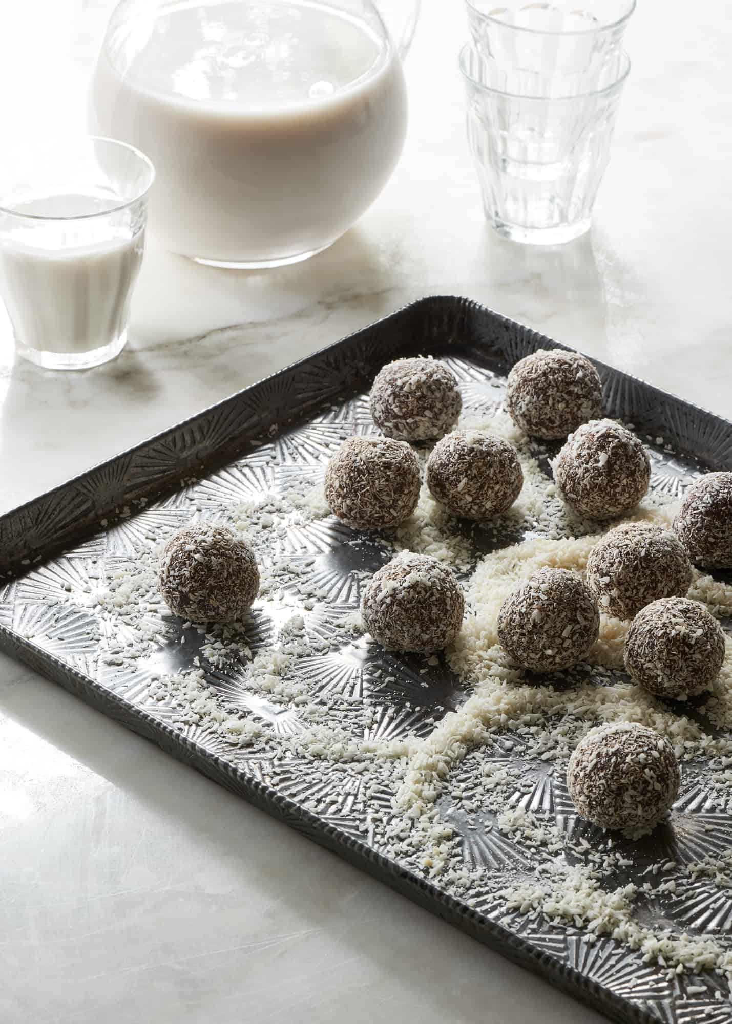 Raw Vegan Chocolate Coconut Balls The Blender Girl