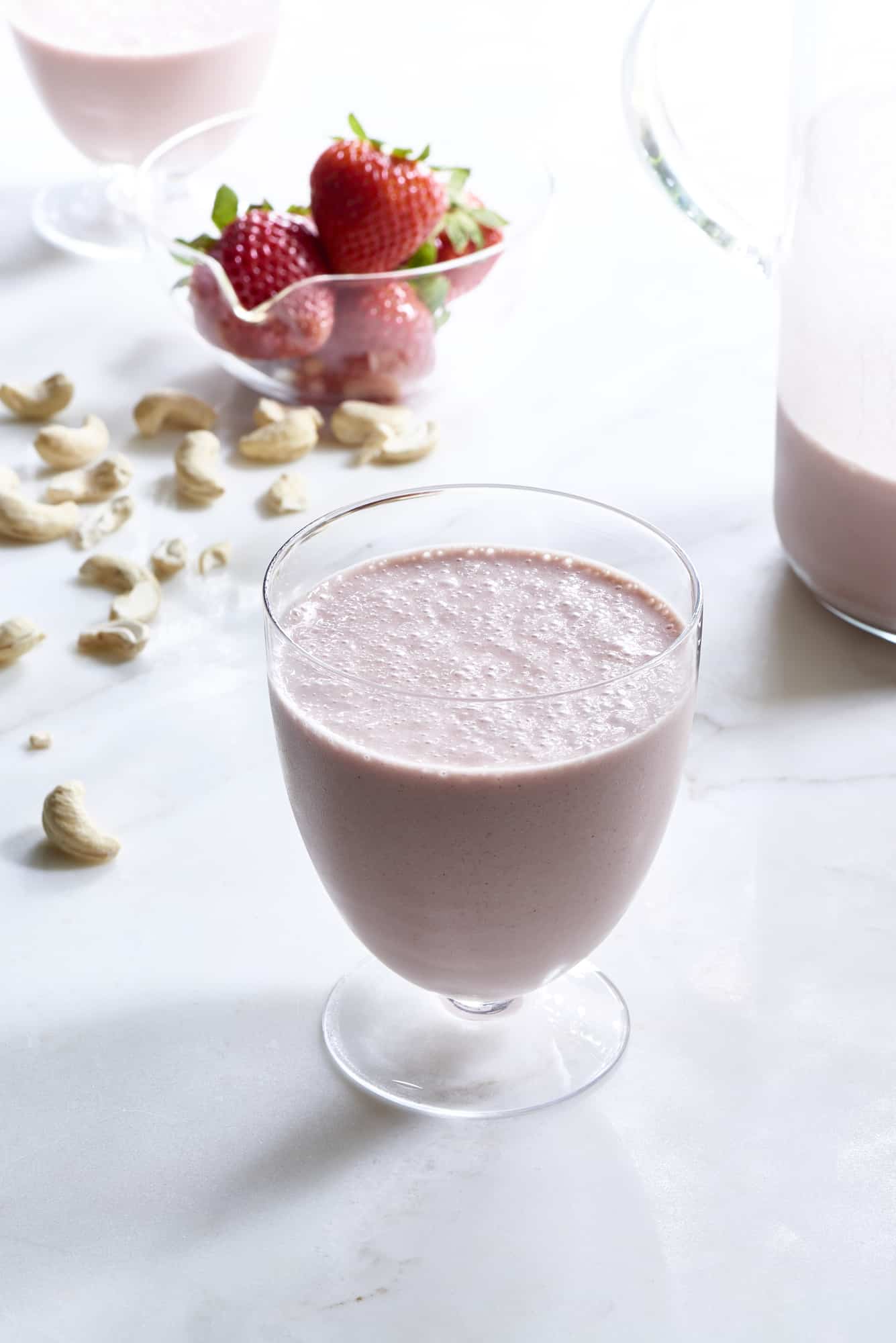 Chocolate Covered Strawberry Smoothie with Blender Bombs — emmasthing